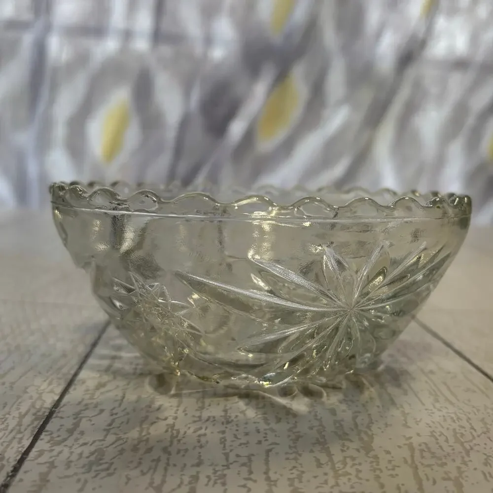 Vintage Anchor Hocking Starburst Glass Serving Bowl